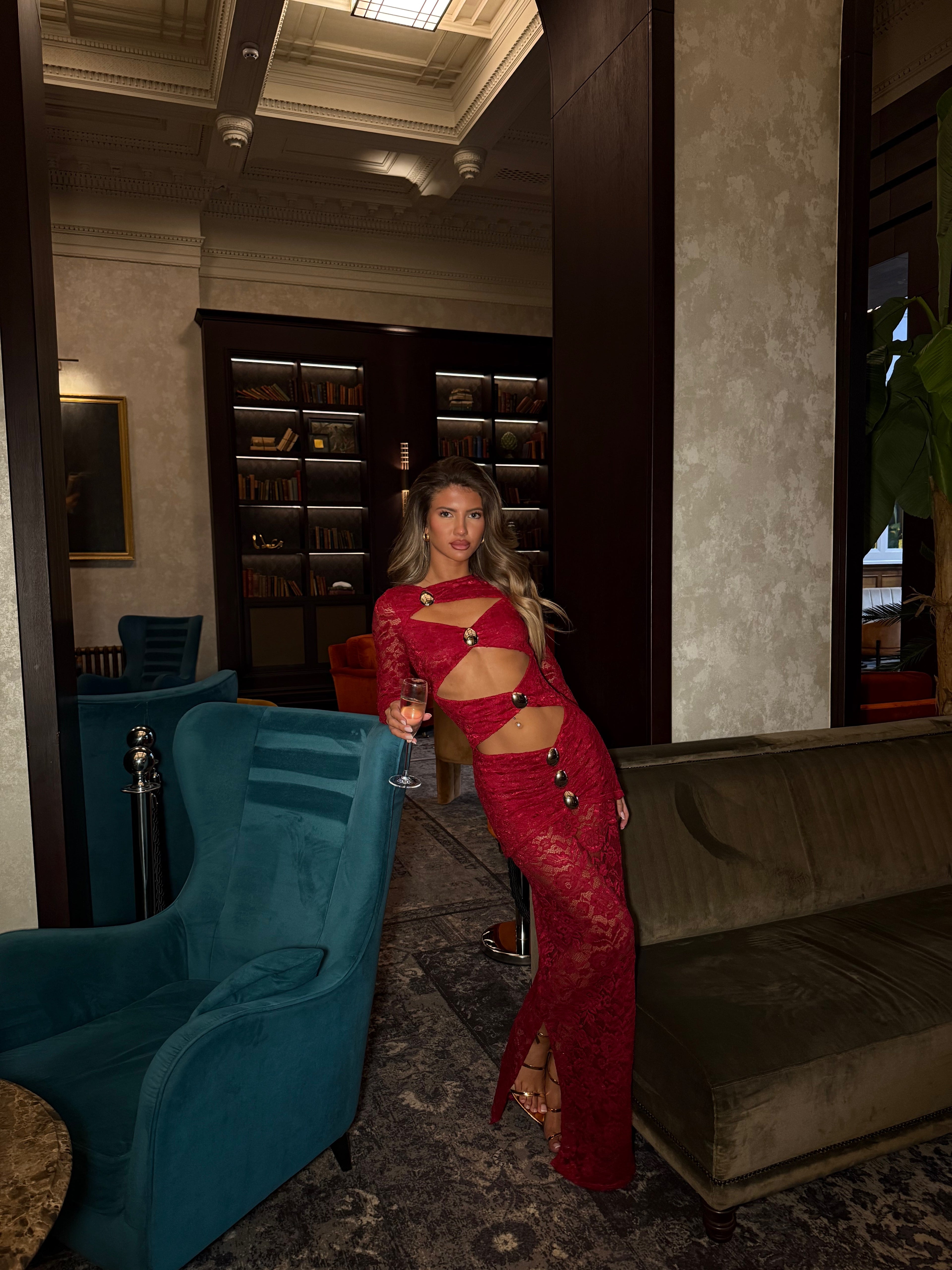 MOLLY LACE MAXI DRESS | RED